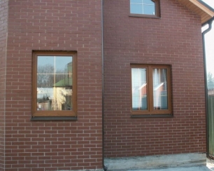 Как защитить кирпич от влаги и разрушения