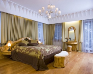 Как выбрать шторы для спальни