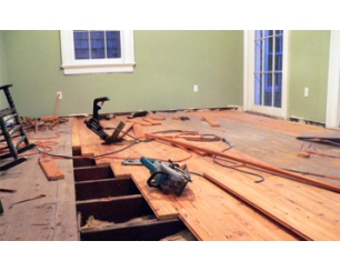 Как выполнить ремонт пола в деревянном доме